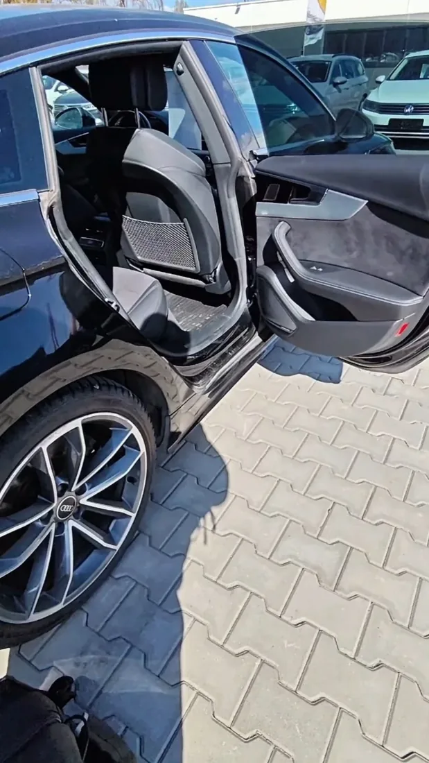 Audi A5 dešinės galinės ketvirčio dalies patikra