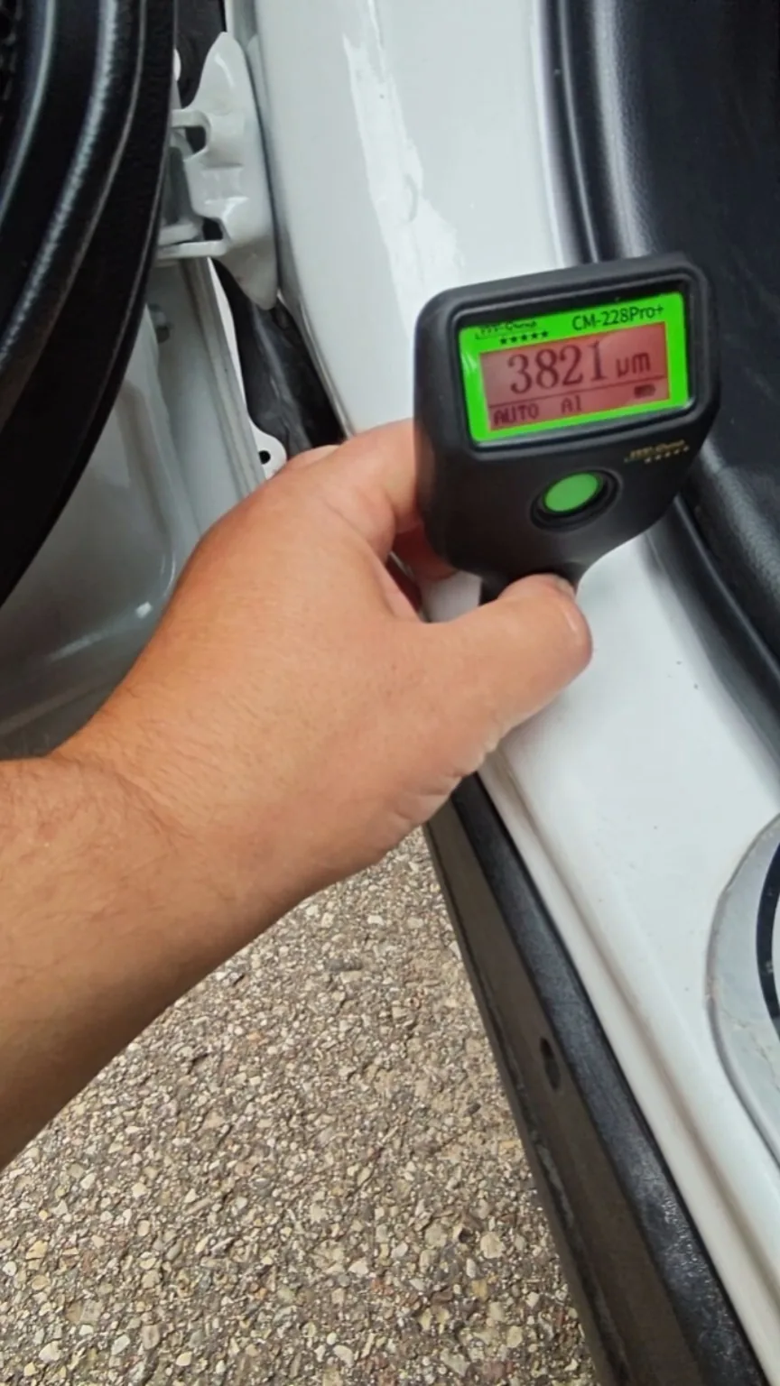 Toyota RAV4 slenksčio remonto zonos glaisto sluoksnis 3821 mikrometras